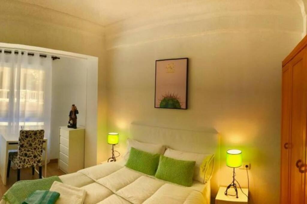 Apartamento Junto A La Playa De Gros Ess02373 산세바스티안 외부 사진